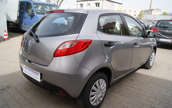 Mazda 2 cena 20900 przebieg: 104468, rok produkcji 2013 z Dobra małe 379